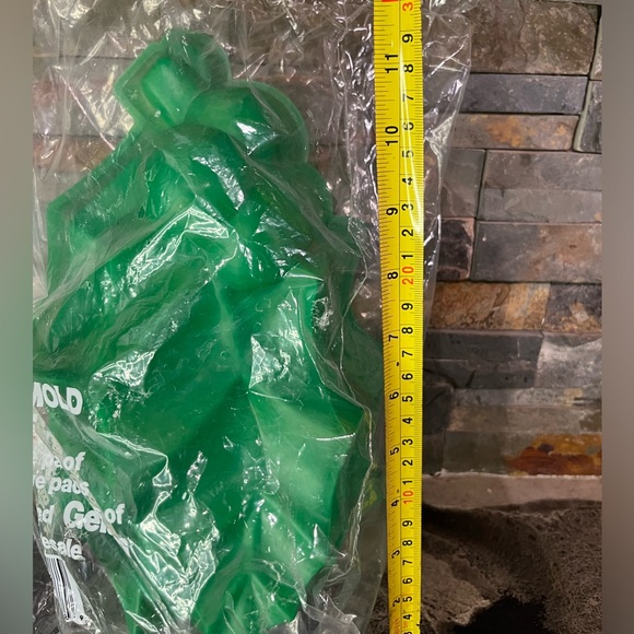 Vintage Holiday Holly Christmas Jello Molds Set of 2 Tree & Santa Claus … - Picture 8 of 10